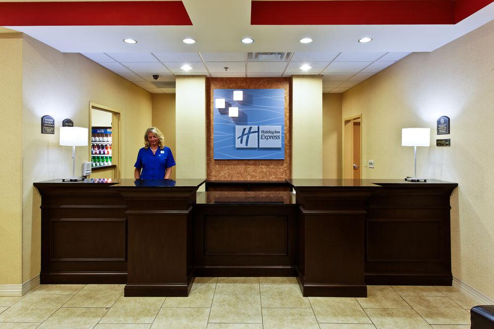 Holiday Inn Express & Suites Morristown By Ihg Bagian luar foto